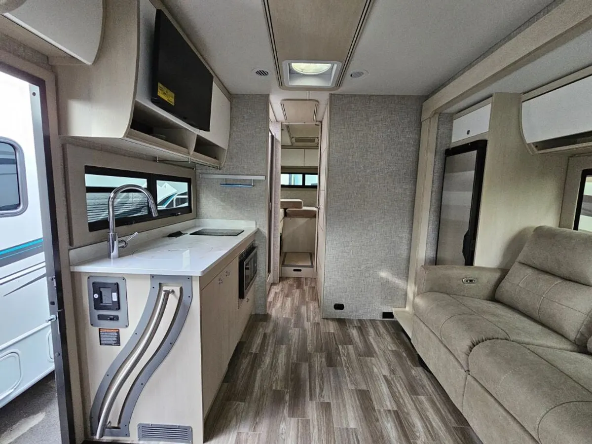 2026 Tiffin Motorhomes Wayfarer, photo 19 of 24