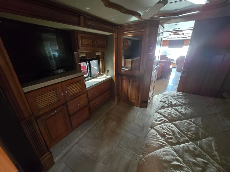 2017 Tiffin Motorhomes Allegro Bus, photo 23 of 24
