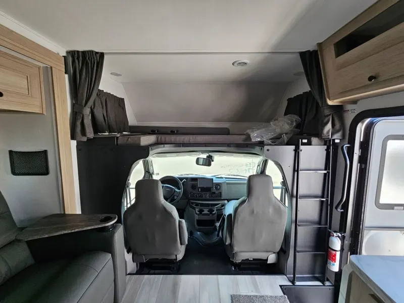 2027 Forest River Sunseeker, photo 18 of 24