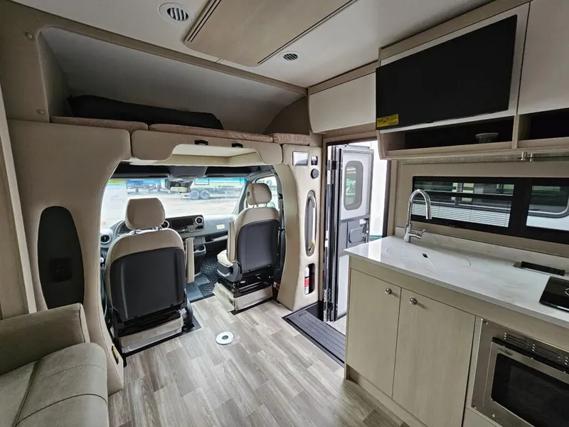2026 Tiffin Motorhomes Wayfarer, photo 13 of 24
