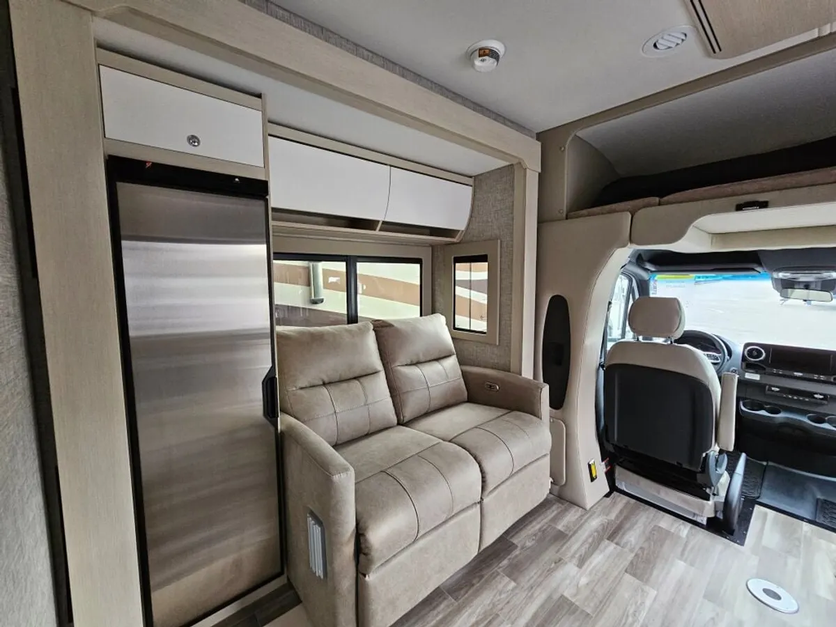 2026 Tiffin Motorhomes Wayfarer, photo 12 of 24