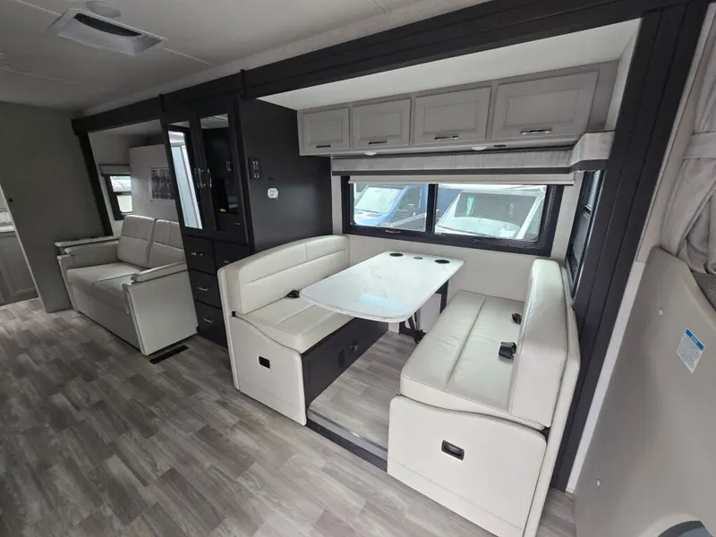 2026 Thor Motor Coach Omni Trail, photo 24 of 24
