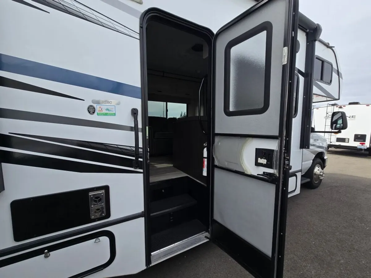 2023 Forest River Sunseeker, photo 8 of 24
