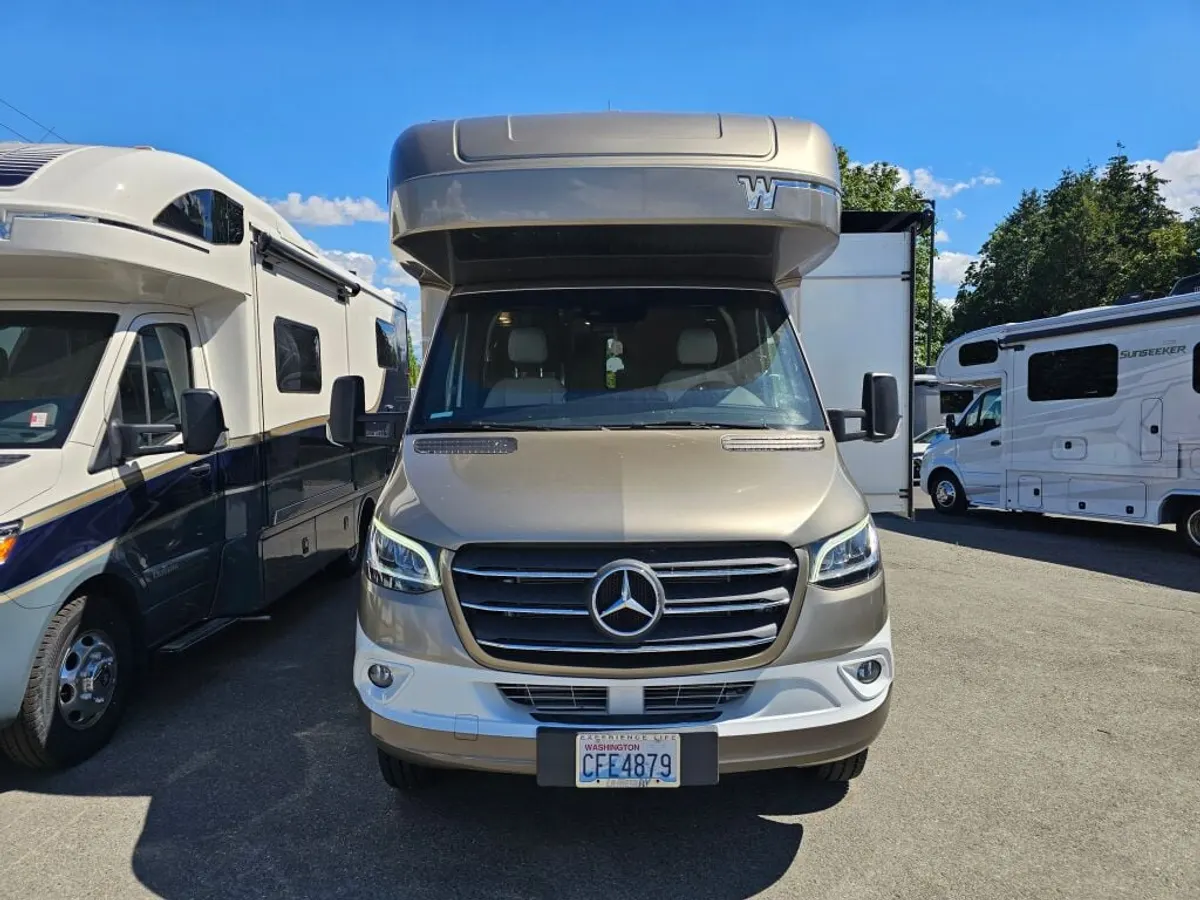 2021 Winnebago View, photo 2 of 24
