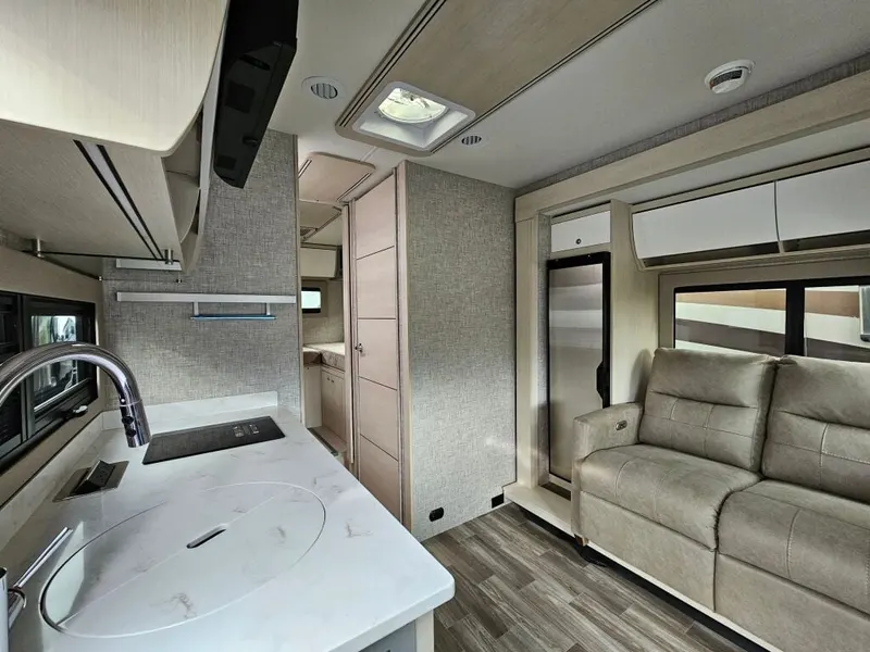 2026 Tiffin Motorhomes Wayfarer, photo 11 of 24
