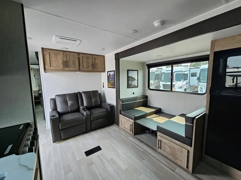2027 Keystone Springdale Max, photo 13 of 24