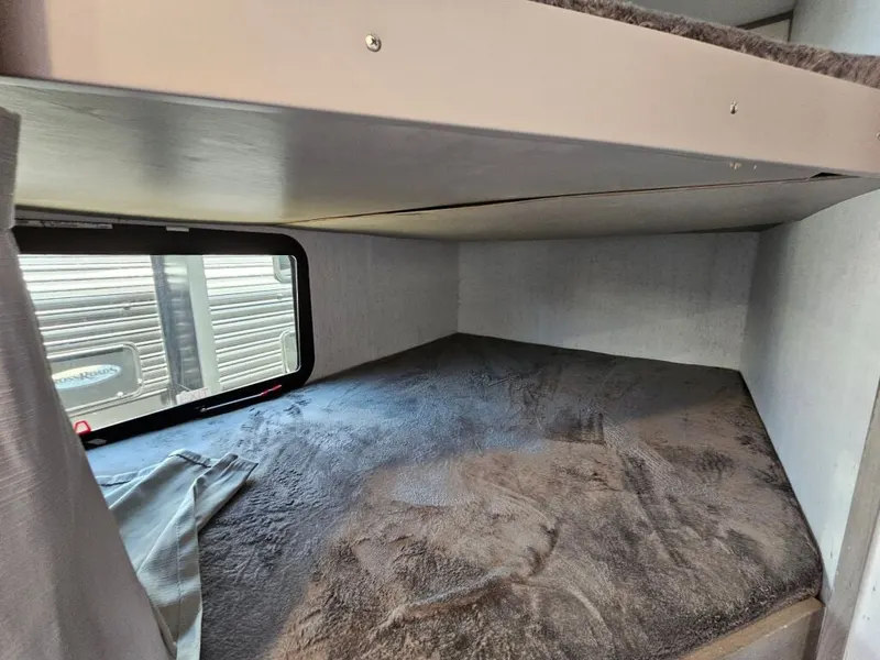 2022 Dutchmen Kodiak Ultra-Lite, photo 18 of 24