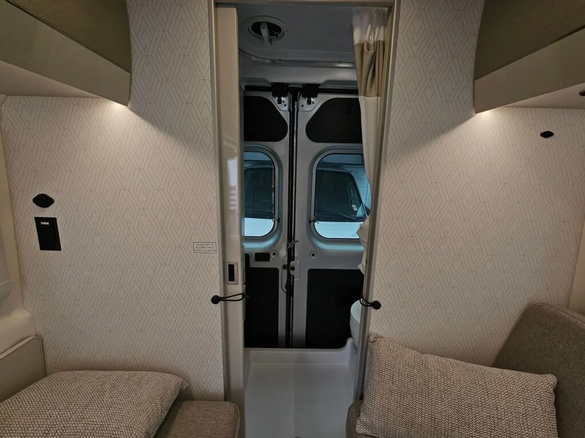 2027 Thor Motor Coach Sequence, photo 24 of 24