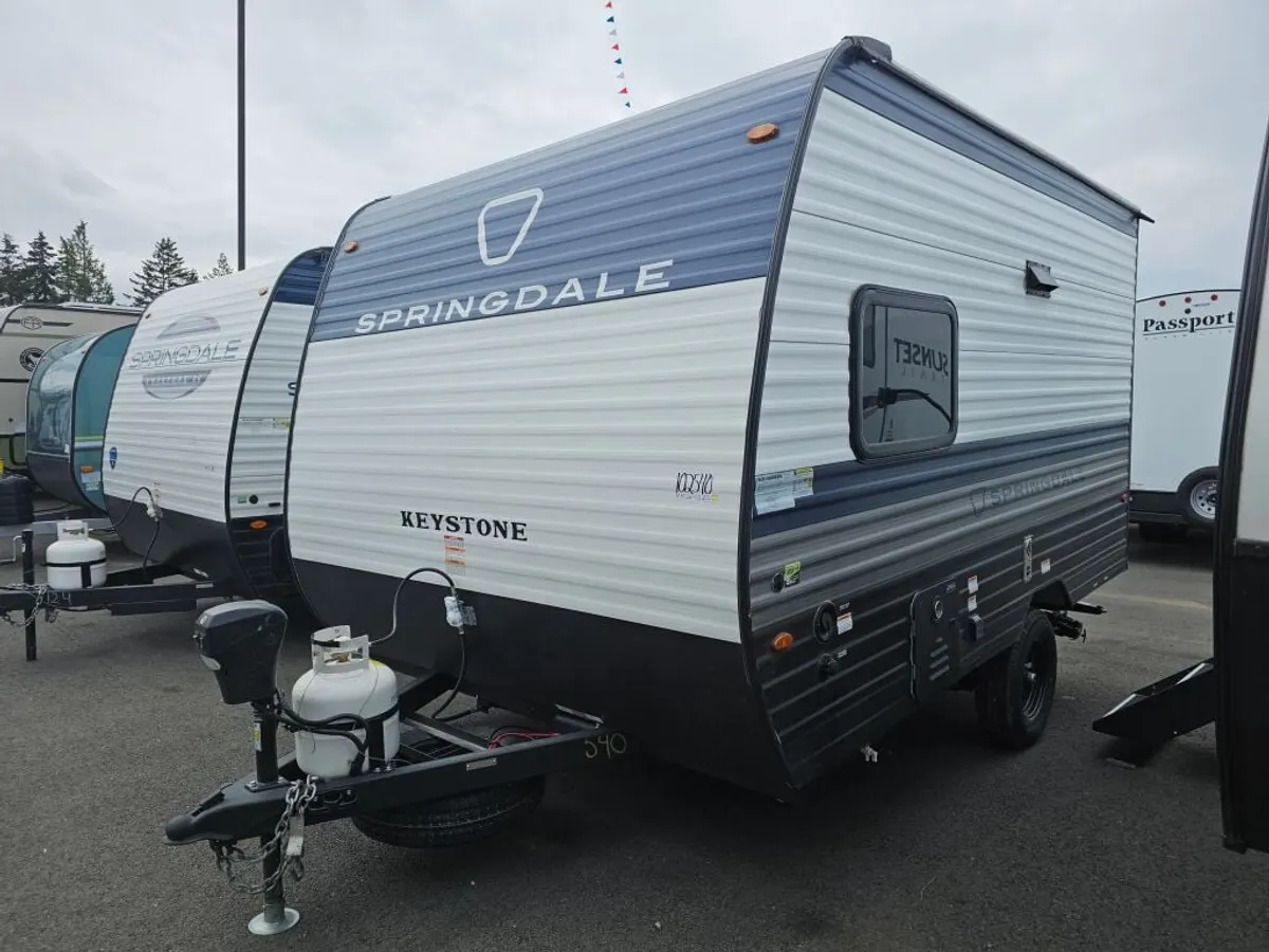 2026 Keystone Springdale Mini, photo 3 of 24