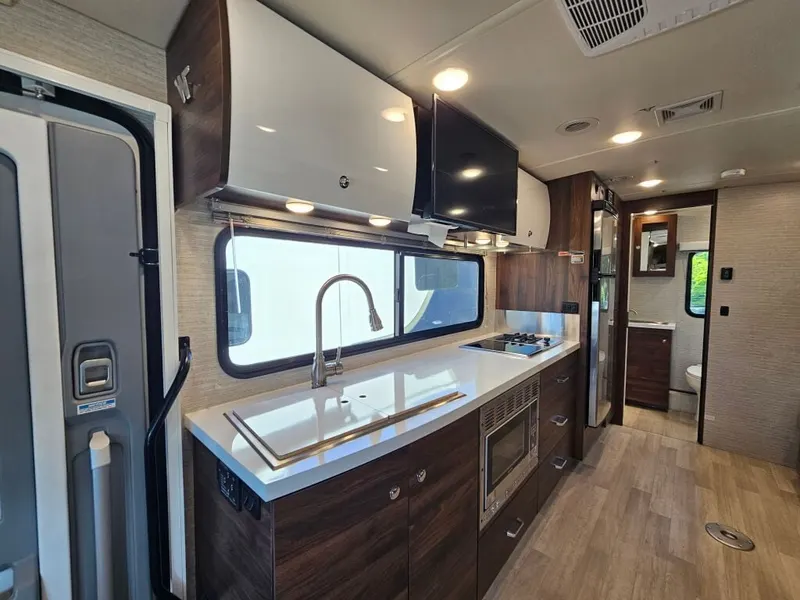 2021 Winnebago View, photo 10 of 24