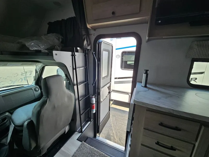 2027 Forest River Sunseeker, photo 8 of 24
