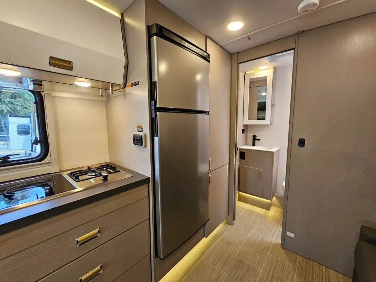 2027 Winnebago View, photo 17 of 24