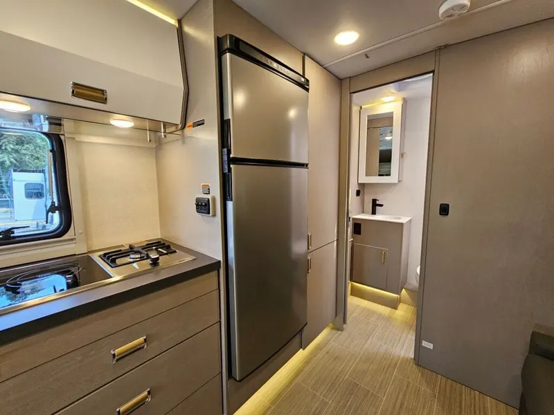 2027 Winnebago View, photo 17 of 24