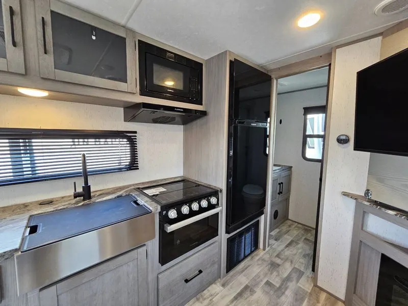 2023 Dutchmen Kodiak, photo 15 of 24