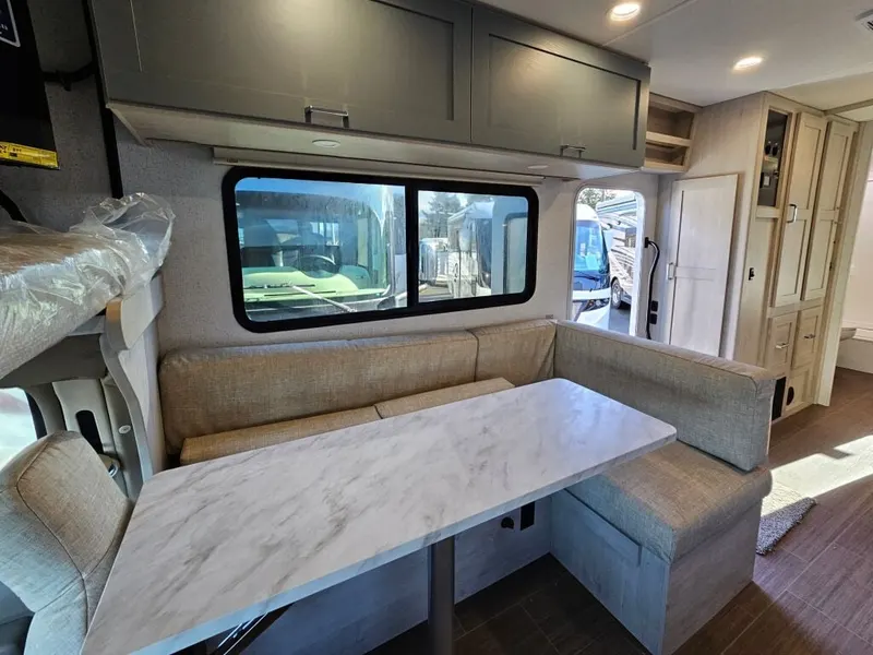2027 winnebago sunflyer, photo 16 of 24