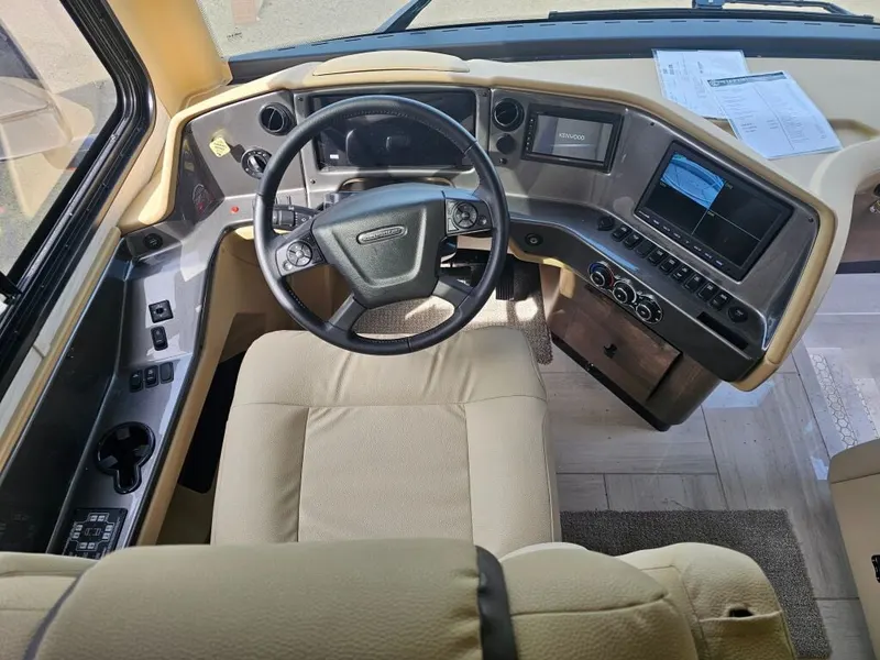 2026 Tiffin Motorhomes Phaeton, photo 20 of 24
