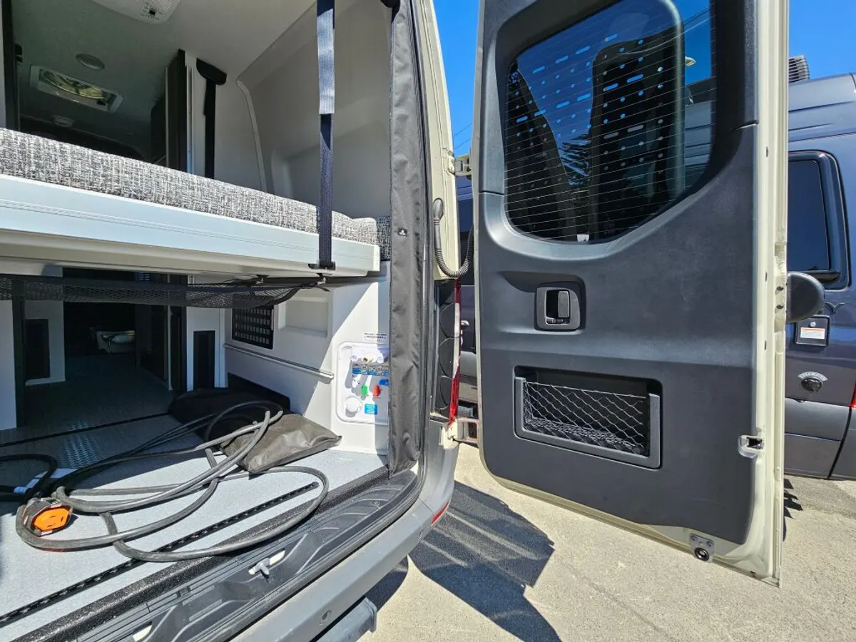 2026 Tiffin Motorhomes GH1, photo 10 of 24