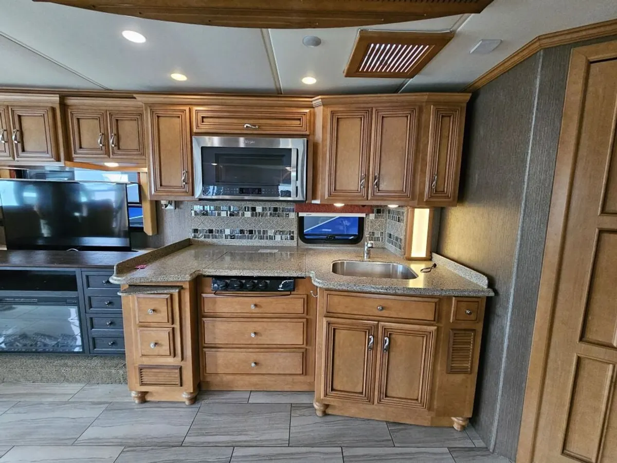 2015 Newmar Ventana, photo 16 of 24