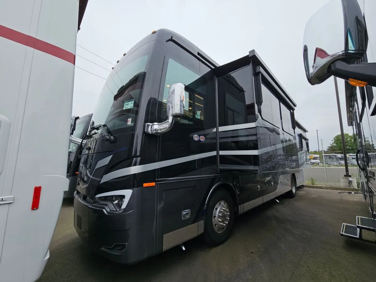 2026 Tiffin Motorhomes Allegro Bus, photo 5 of 24
