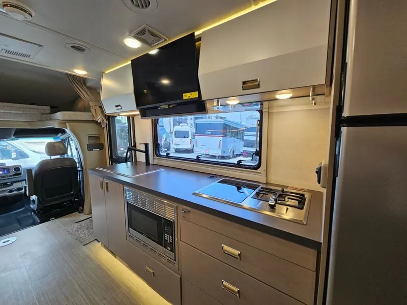 2027 Winnebago View, photo 20 of 24