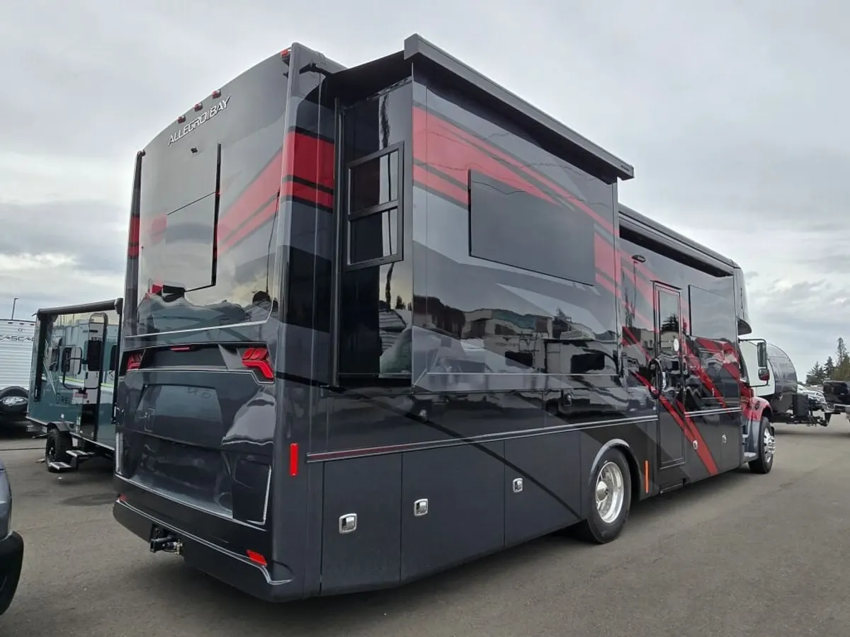 2027 Tiffin Motorhomes Allegro Bay, photo 5 of 24