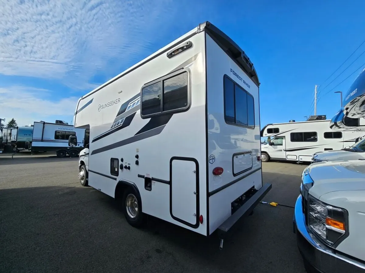 2026 Forest River Sunseeker LE, photo 4 of 24