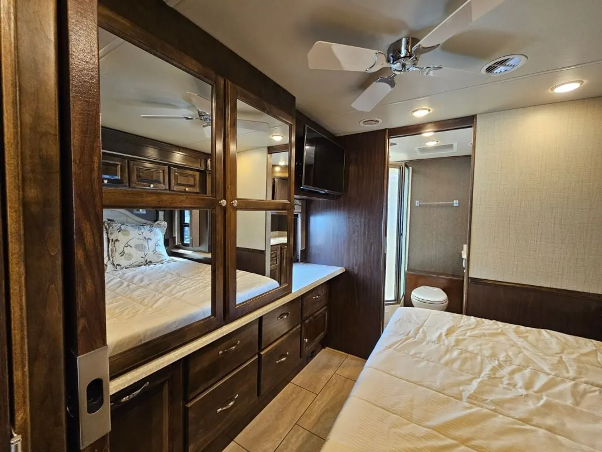 2016 Tiffin Motorhomes Allegro, photo 24 of 24