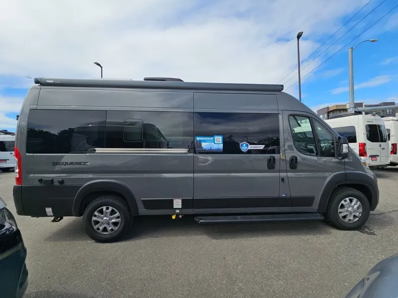 2027 Thor Motor Coach Sequence, photo 8 of 24