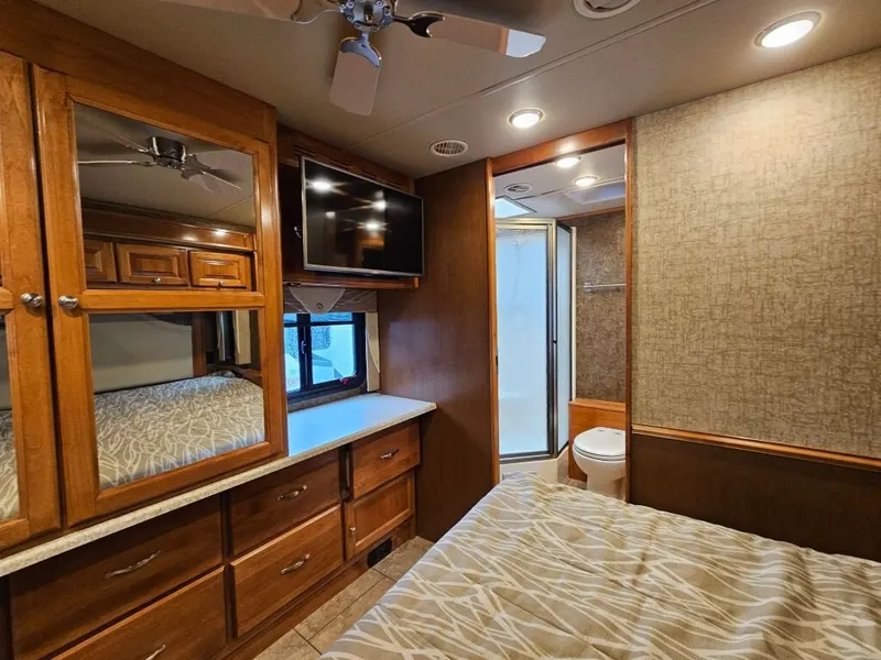 2015 Tiffin Motorhomes Allegro, photo 24 of 24