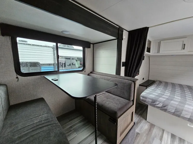 2024 Jayco Jay Flight SLX, photo 22 of 24