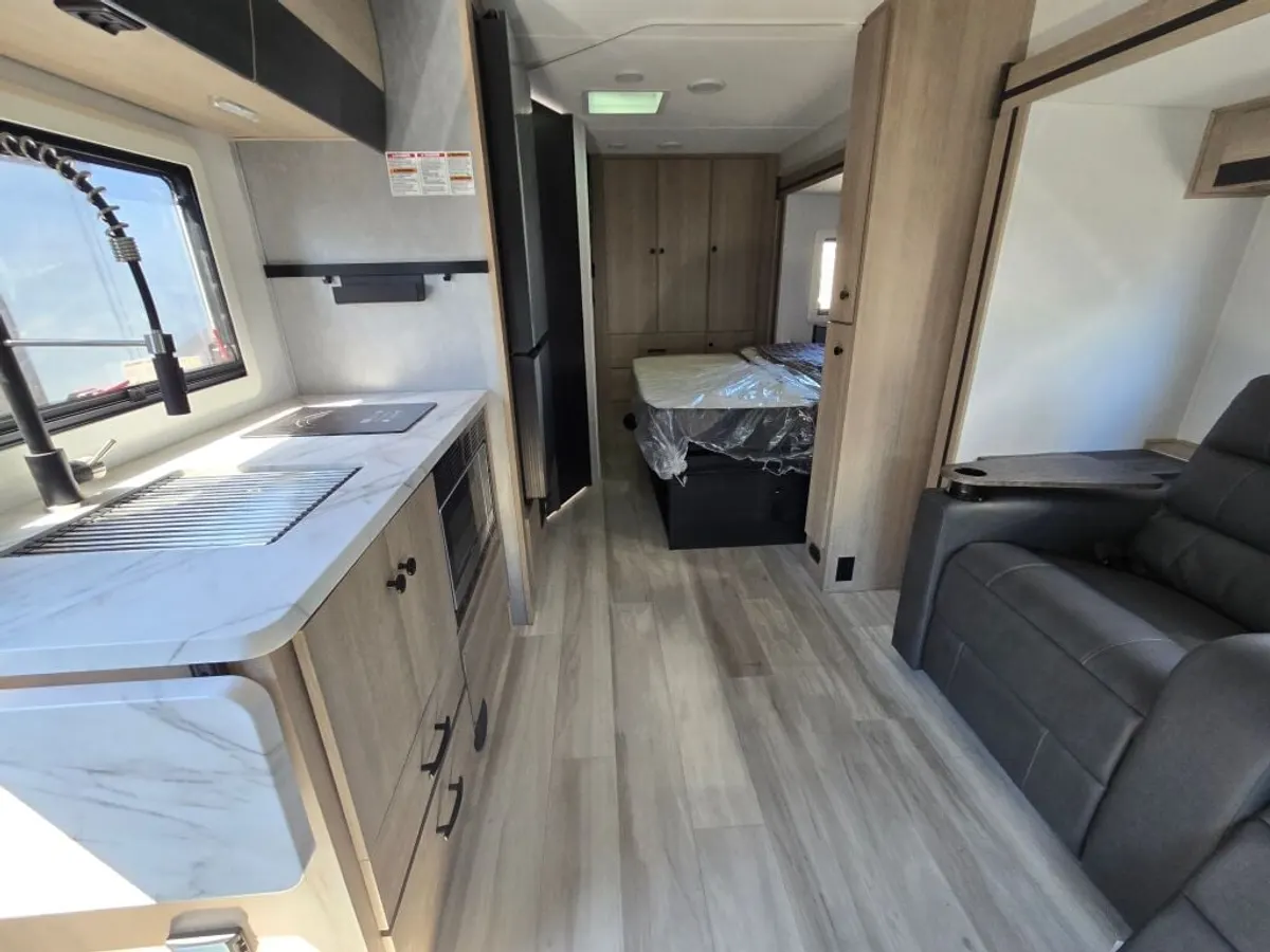 2025 Forest River Sunseeker MBS, photo 10 of 24