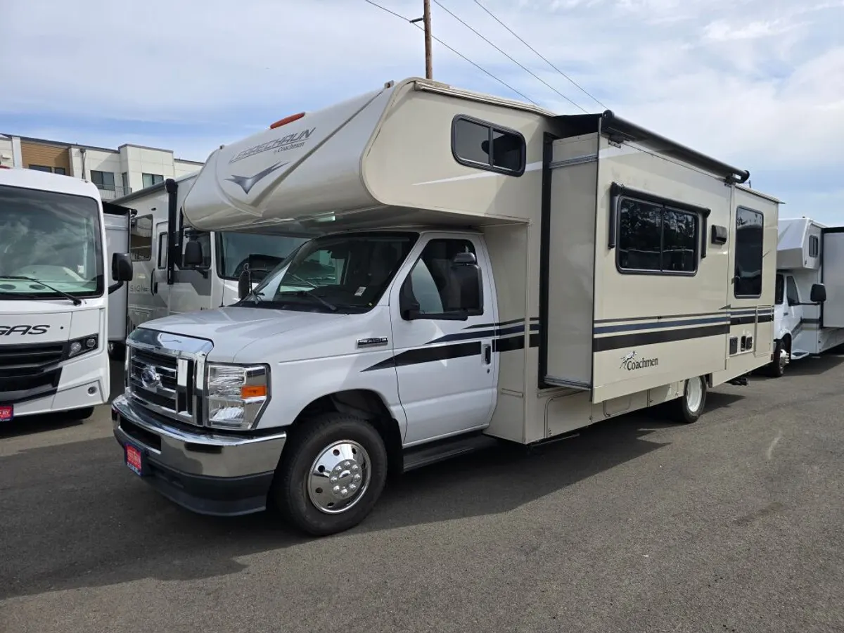 2023 Coachmen Leprechaun, photo 3 of 24