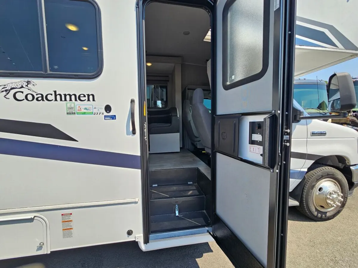 2023 Coachmen Freelander, photo 8 of 24