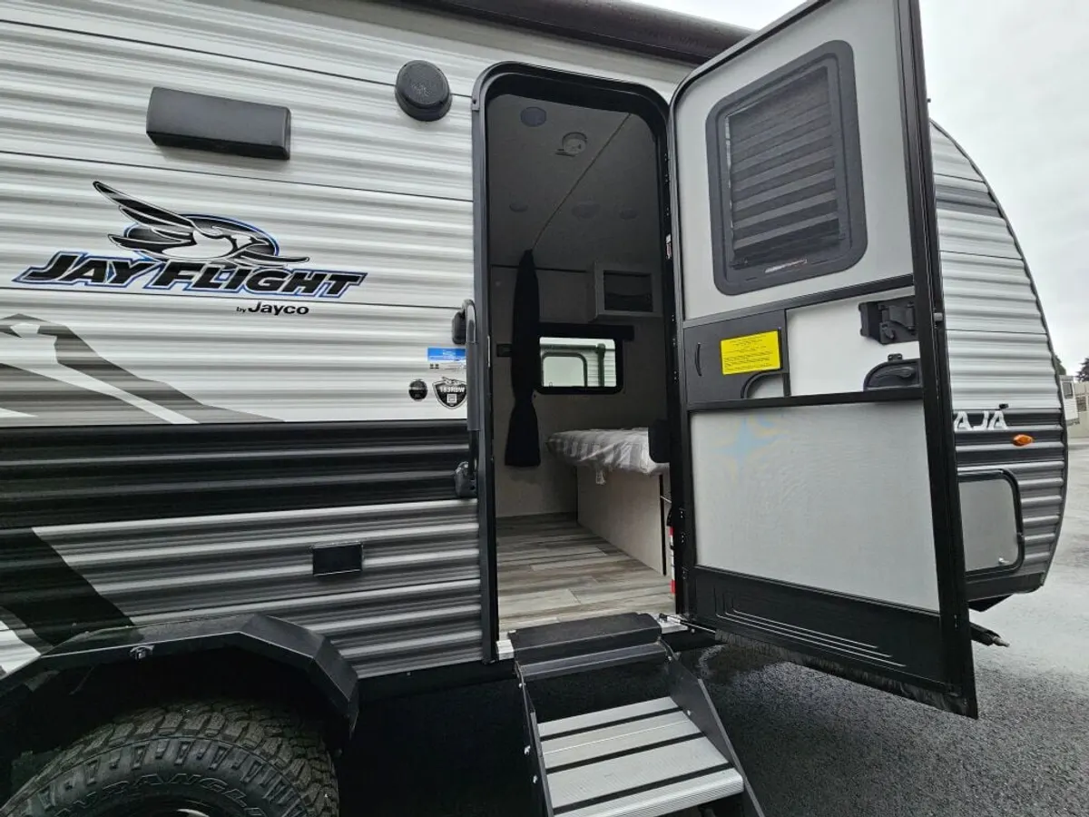 2024 Jayco Jay Flight SLX, photo 7 of 24