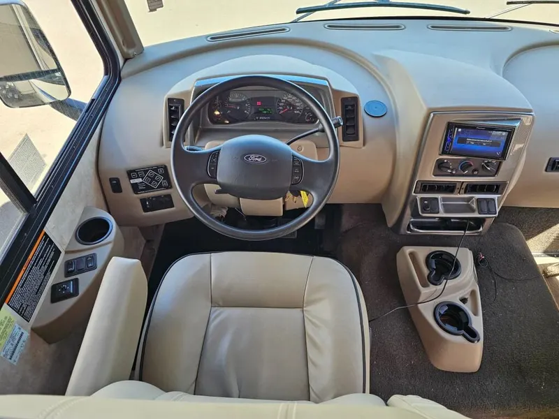 2020 Winnebago Vista, photo 10 of 24