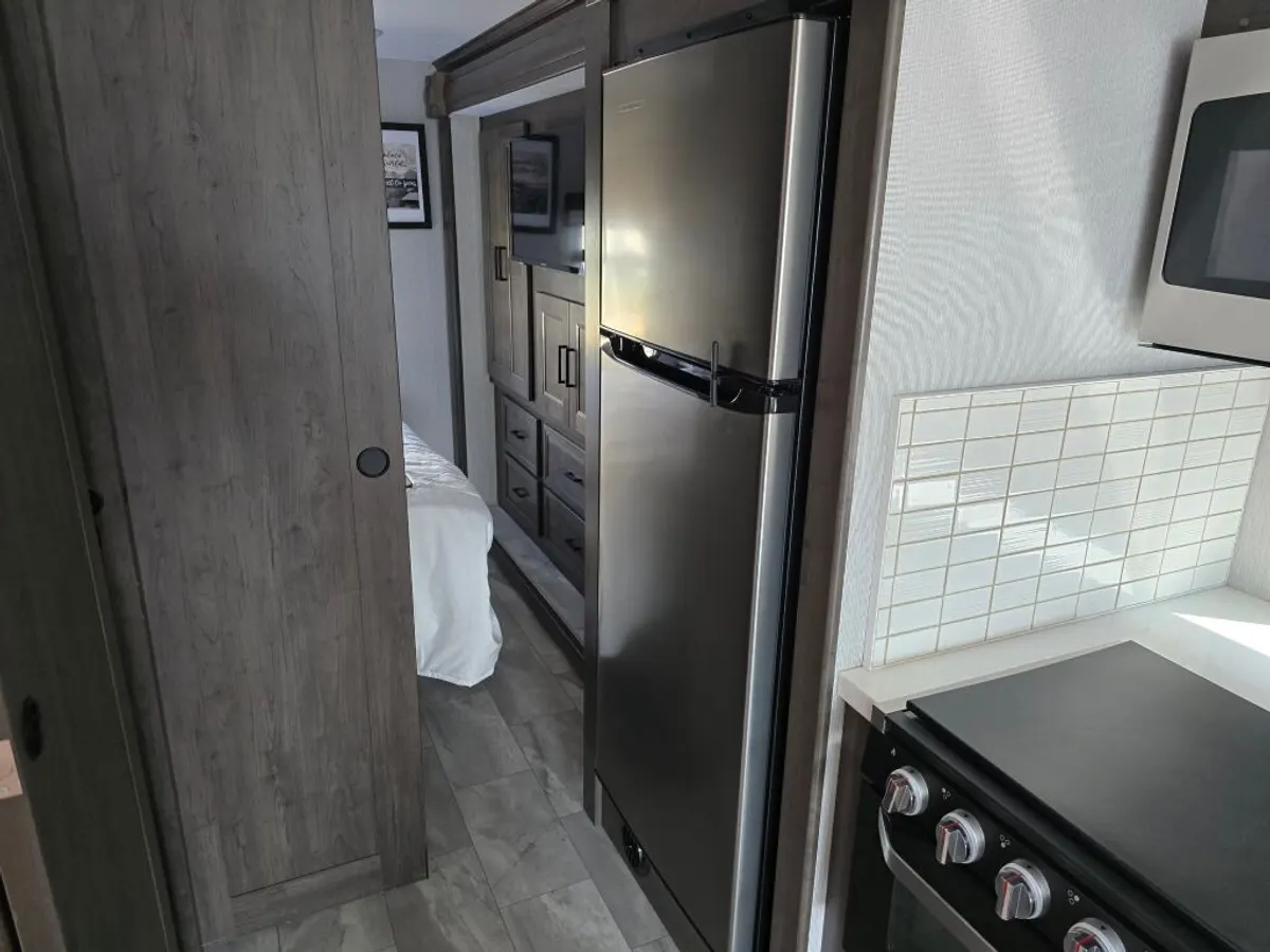 2023 Coachmen Mirada, photo 21 of 24