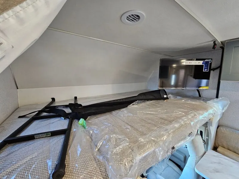 2027 winnebago sunflyer, photo 13 of 24
