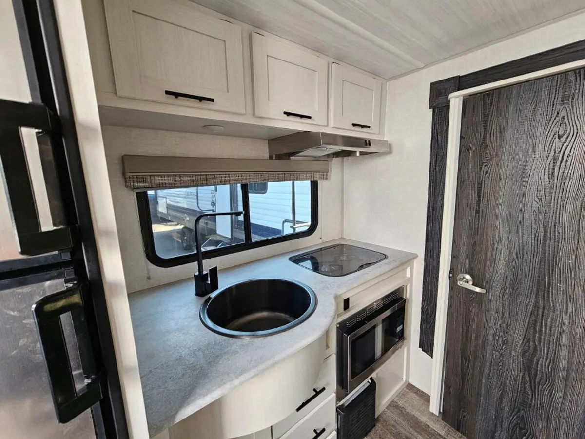 2021 Forest River R-Pod, photo 10 of 24