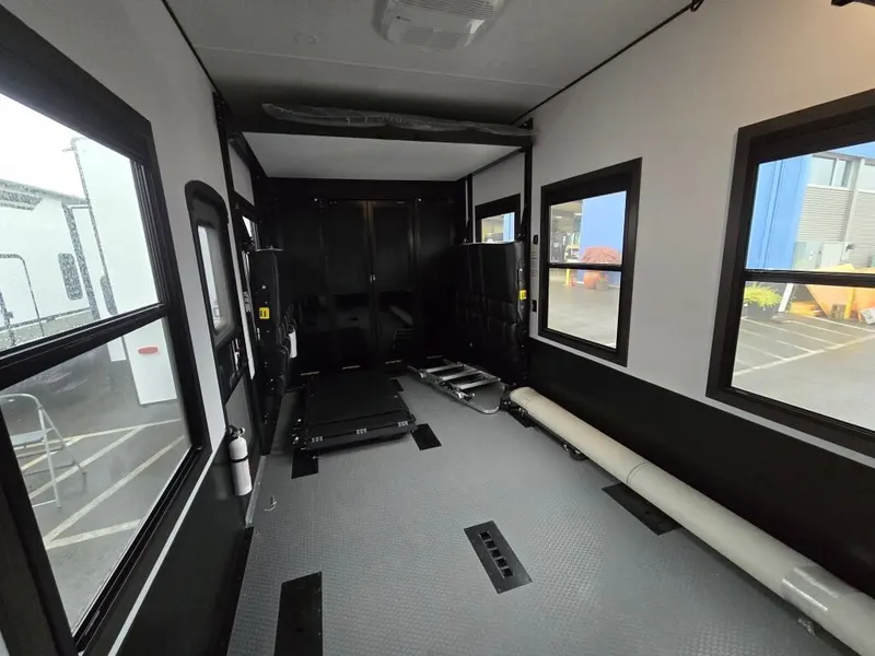 2025 Keystone Fuzion Toy Hauler, photo 16 of 24