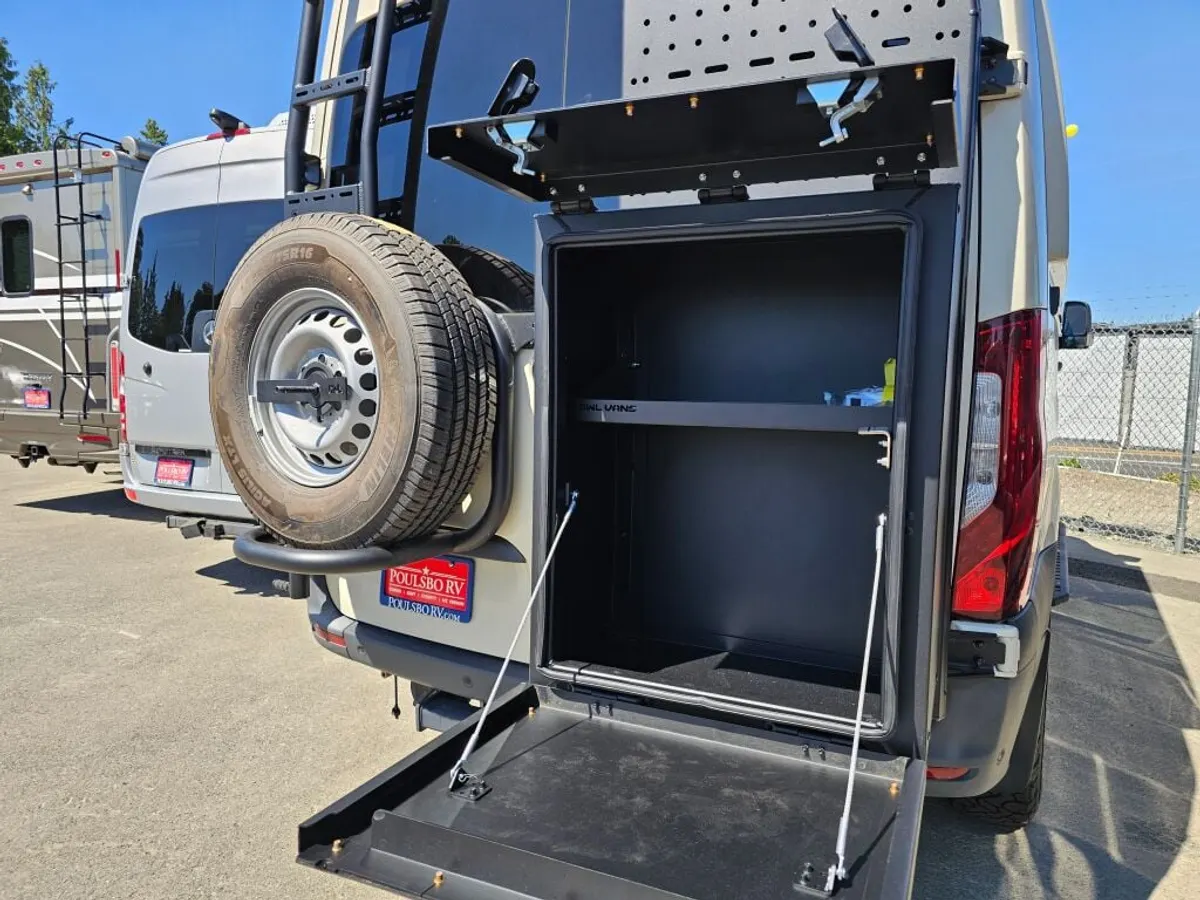 2026 Tiffin Motorhomes GH1, photo 7 of 24