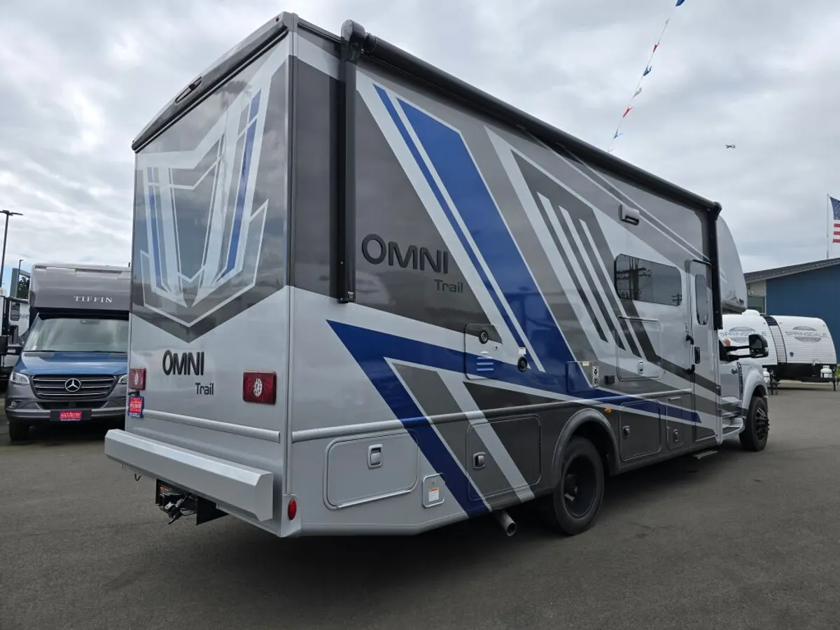 2026 Thor Motor Coach Omni Trail, photo 5 of 24