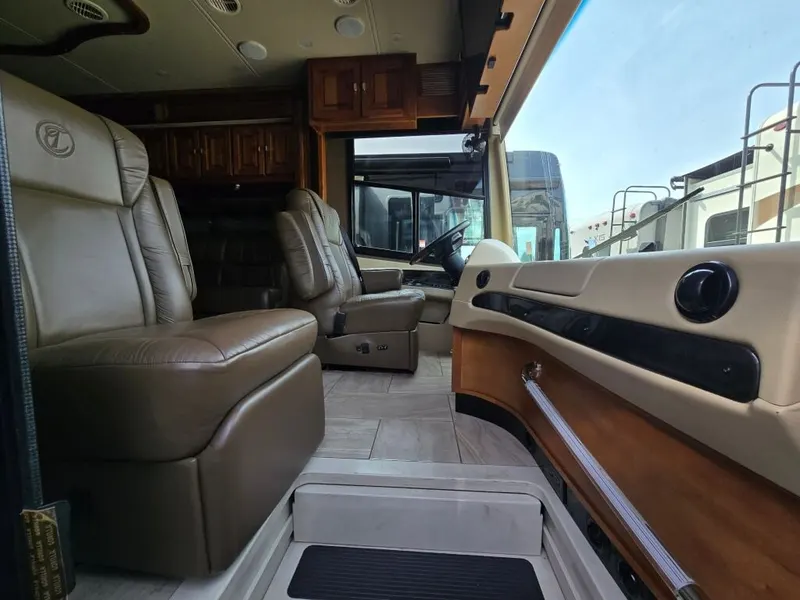 2017 Tiffin Motorhomes Allegro Bus, photo 7 of 24