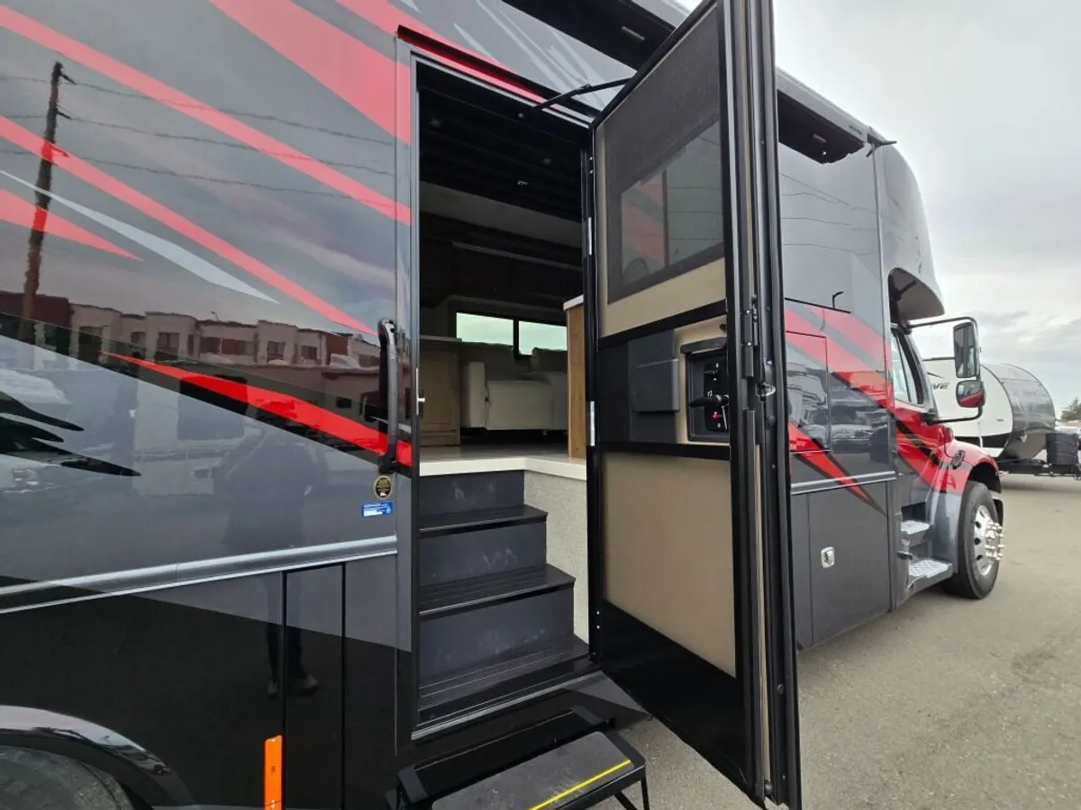 2027 Tiffin Motorhomes Allegro Bay, photo 6 of 24