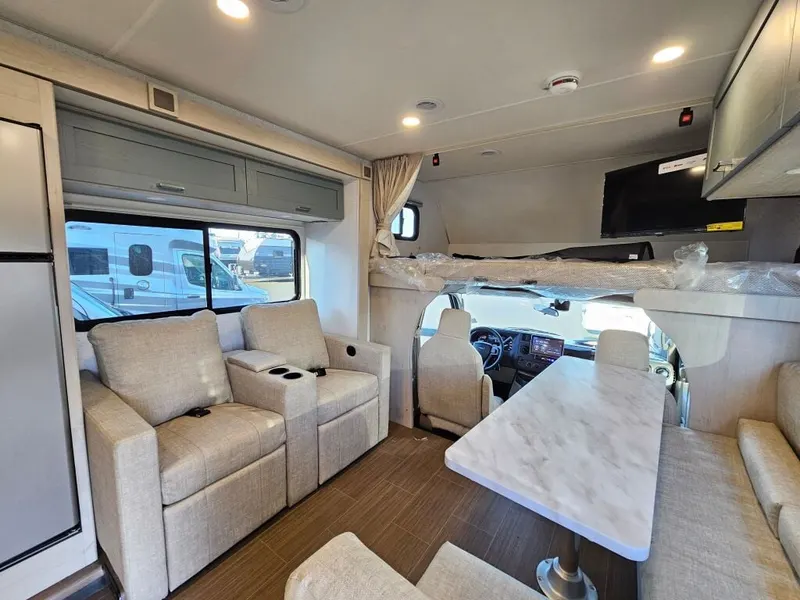 2027 winnebago sunflyer, photo 10 of 24