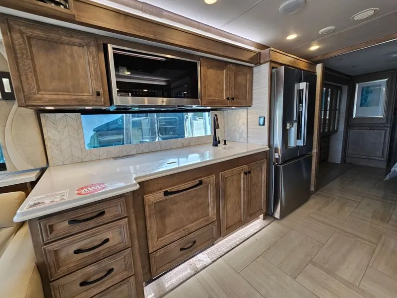 2026 Tiffin Motorhomes Phaeton, photo 13 of 24