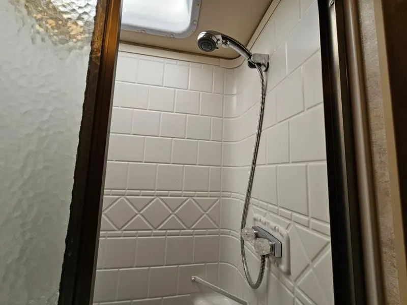 2012 Itasca Meridian, photo 22 of 24
