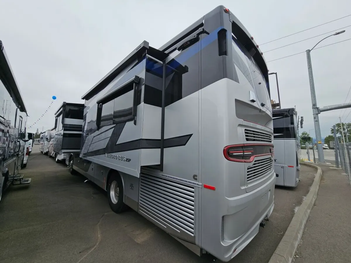 2026 Tiffin Motorhomes Allegro Bus, photo 4 of 24