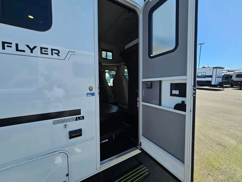 2027 Winnebago Sunflyer, photo 7 of 24
