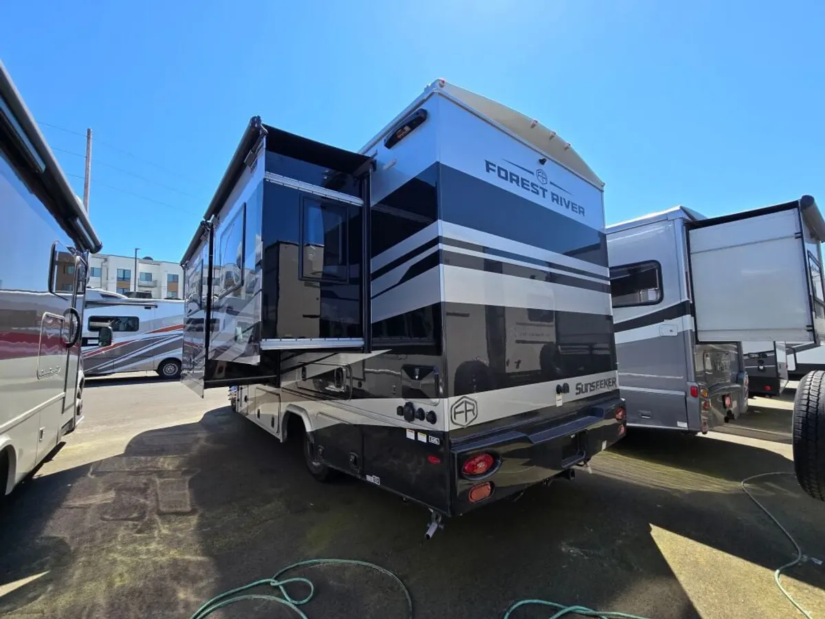 2025 Forest River Sunseeker MBS, photo 4 of 24