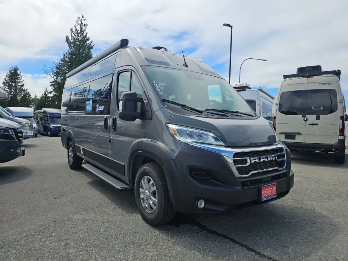 2027 Thor Motor Coach Sequence, photo 1 of 24